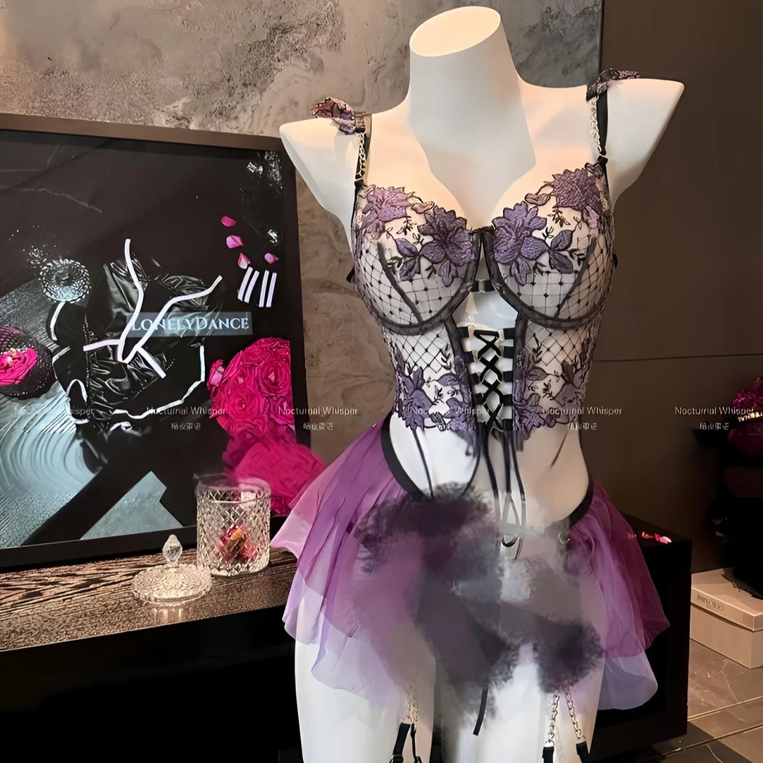 暗夜蜜语【浪漫花园】欧美辣妹新款蕾丝紫色刺绣交叉肩带重工睡衣