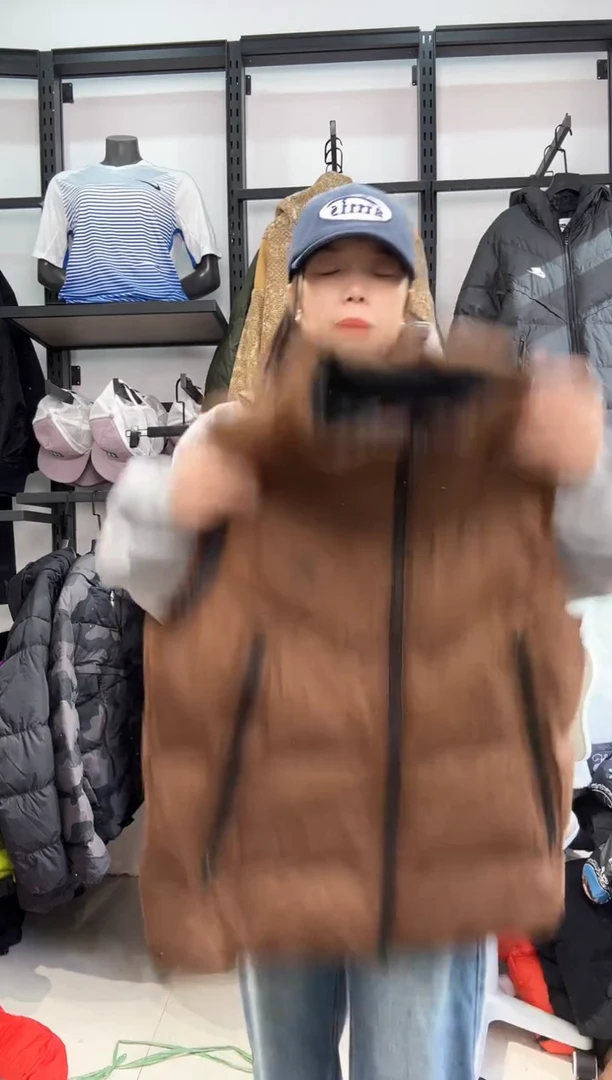 2207编码  瑕疵直播间过款为准 尺码  ·  M