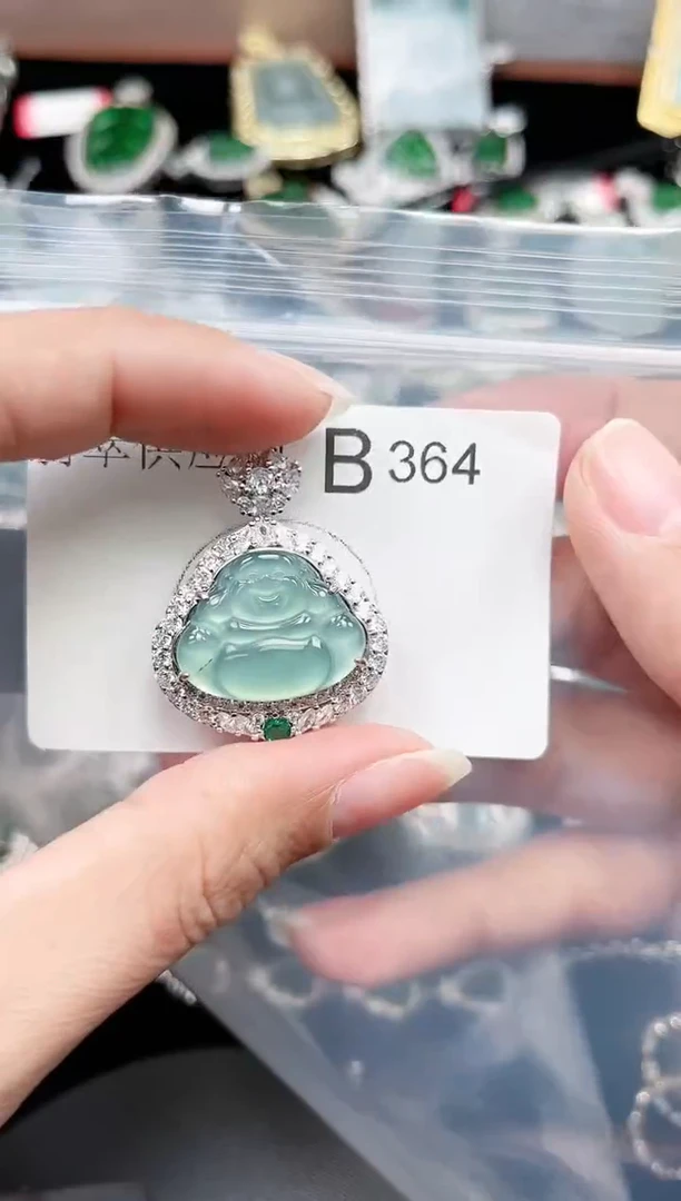 【闪购商品】翡翠颈饰未镶嵌364赠皮绳