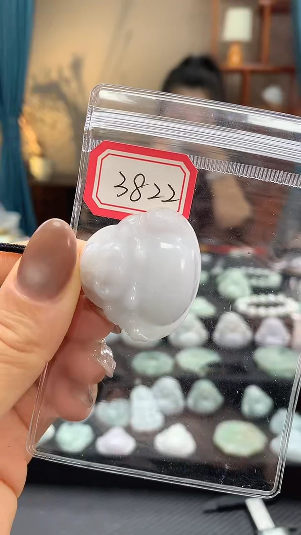 颈饰未镶嵌翡翠佛公3822