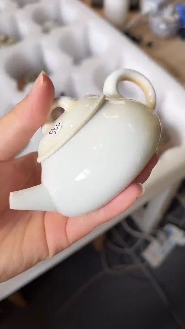 壶236号容量60-80ML高白泥 放漏