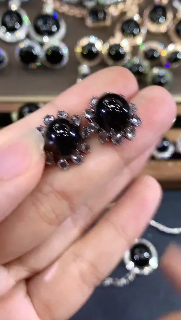18K金镶嵌翡翠耳饰C125