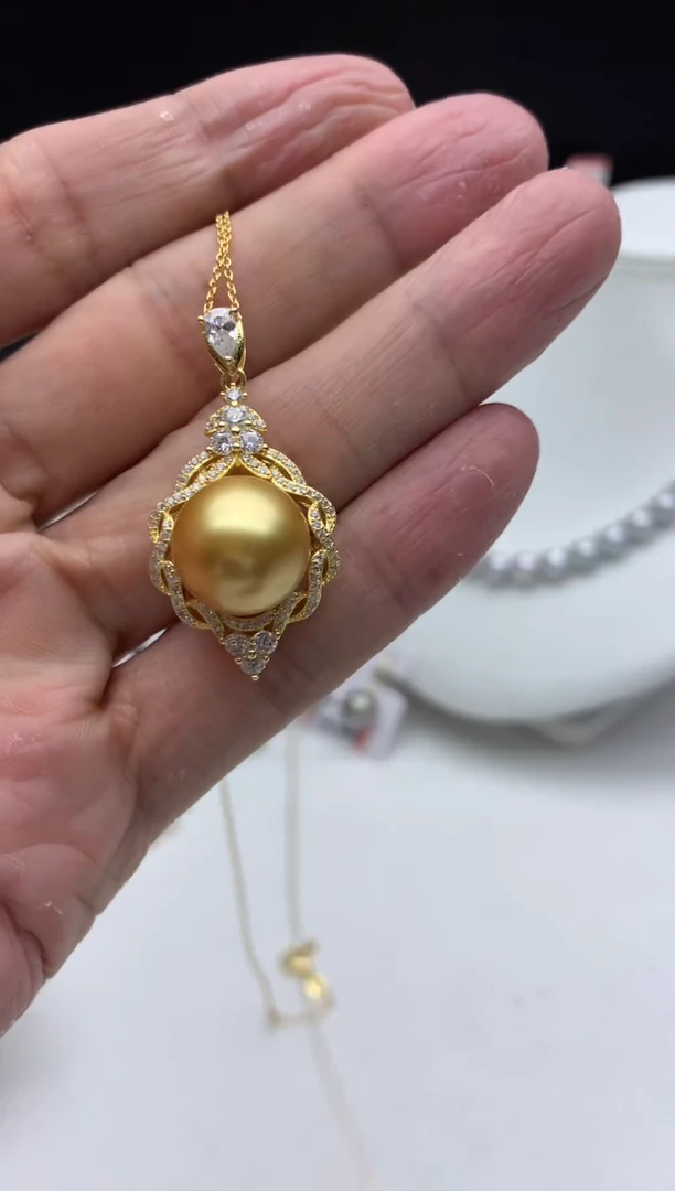 银S925镶嵌FF海水珍珠金珠吊坠(赠链）