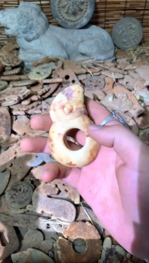 和田玉未镶嵌挂件以直播间实物图片为准