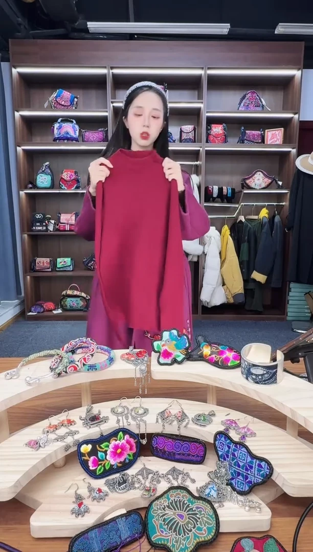 织绣A98蒙阿苏苗绣传承店