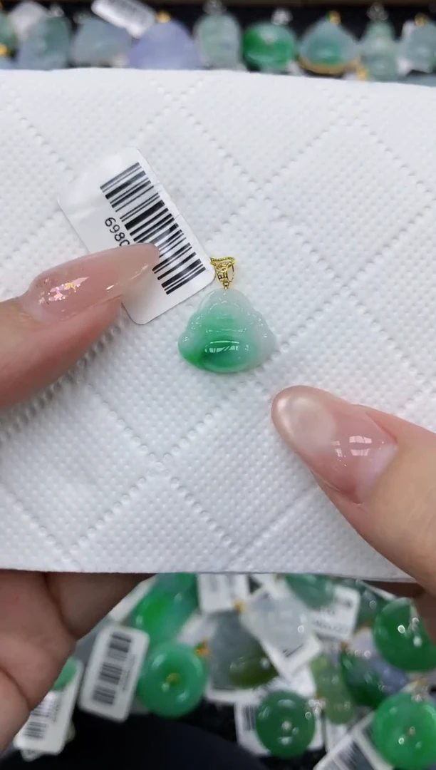 颈饰18K金镶嵌翡翠 1111111111