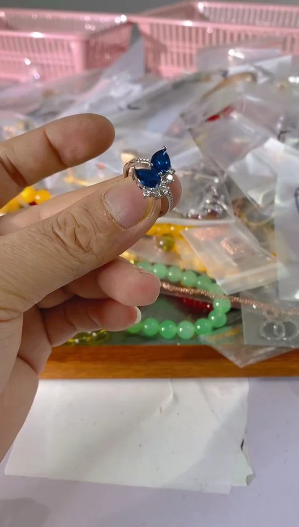 【闪购商品】水晶颈饰银S925镶嵌13红宝，蓝宝，多样性发一件赠链