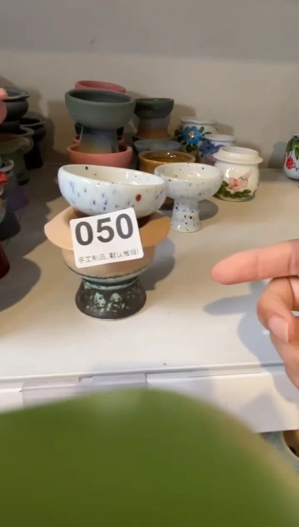 瓷片l****林050微瑕知木小芳花盆