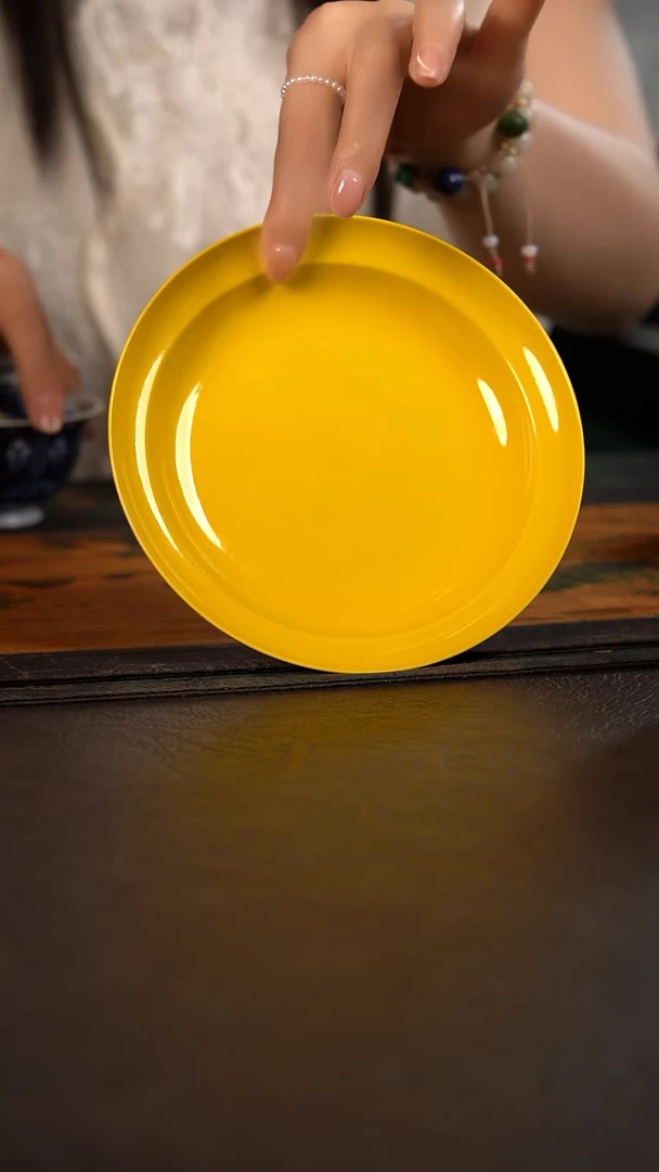 聚澜堂黄釉葫芦盘