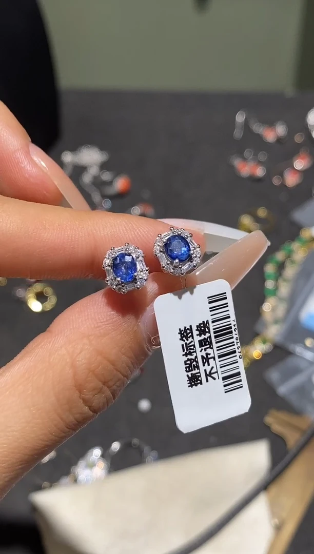 耳饰蓝宝石银S925镶嵌耳钉