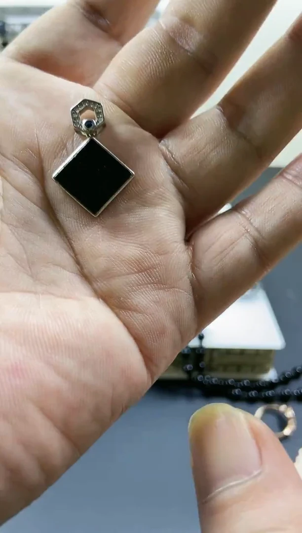 吊坠(赠链)银S925镶嵌翡翠方形