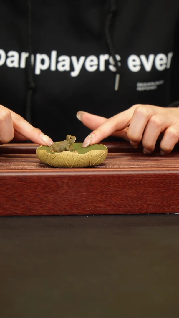 【闪购商品】紫砂茶壶陈真 青蛙茶宠 0023