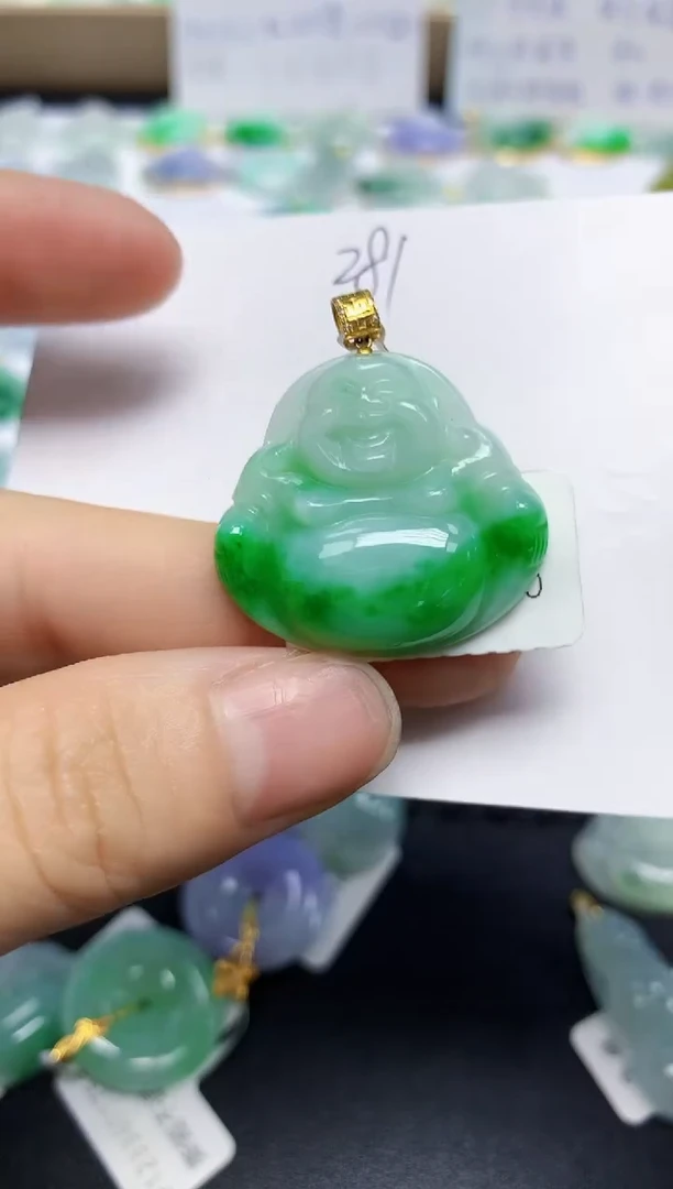 翡翠18K金镶嵌颈饰天然缅甸翡翠A货