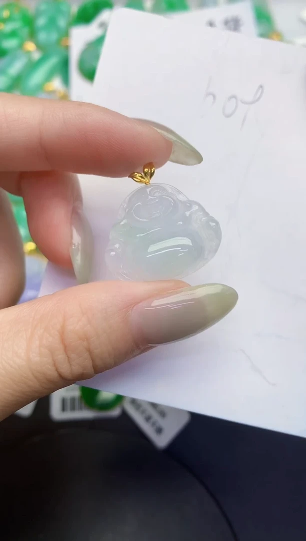 翡翠18K金镶嵌颈饰缅甸天然翡翠A货