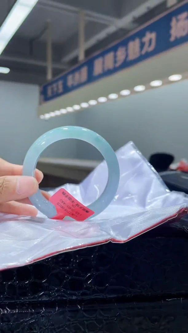 未镶嵌手镯翡翠手镯9