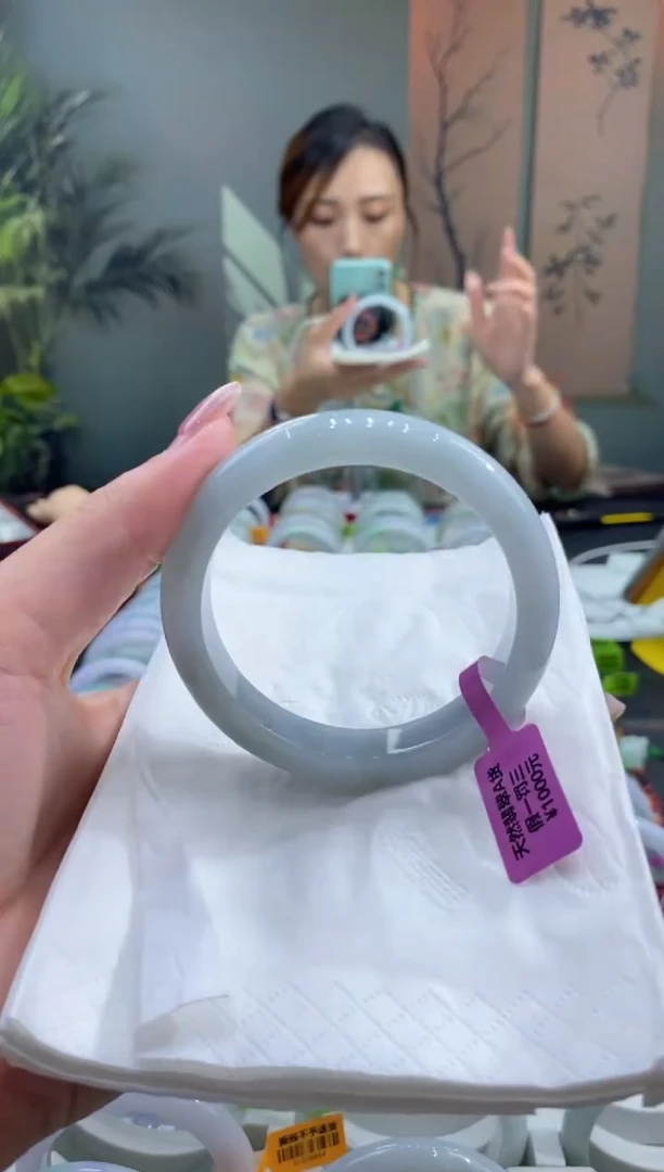 未镶嵌手镯翡翠000039426
