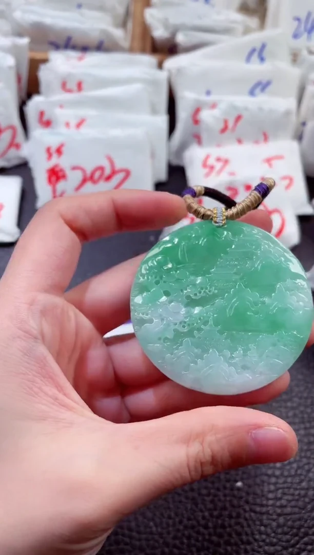 翡翠未镶嵌颈饰00004784