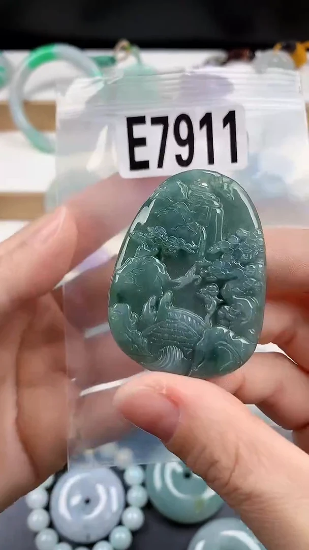 颈饰未镶嵌翡翠天然翡翠吊坠挂件