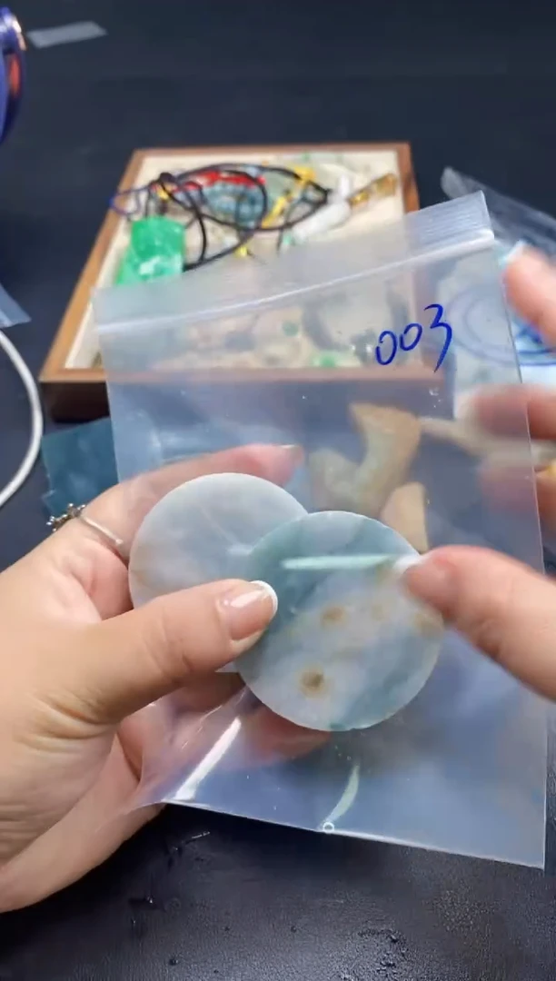 翡翠未镶嵌颈饰003天然翡翠