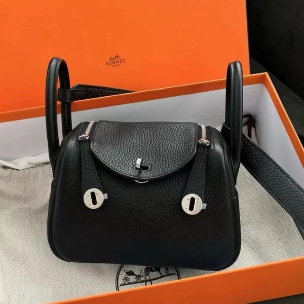 全新未使用 Hermes/爱马仕 W刻 黑银扣mini lindy包 11912823
