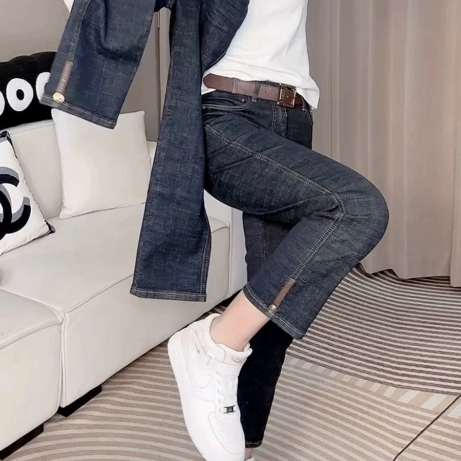 大码女装高腰显瘦窄版直筒牛仔裤春季新款复古百搭修身九分烟管裤