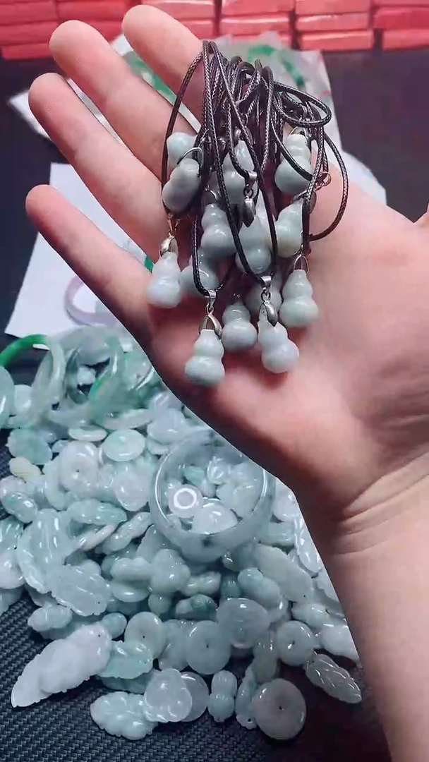 翡翠未镶嵌吊坠(不含链)拍啥发啥所见皆所得