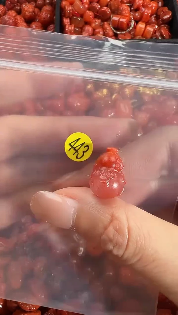 颈饰未镶嵌南红玛瑙1