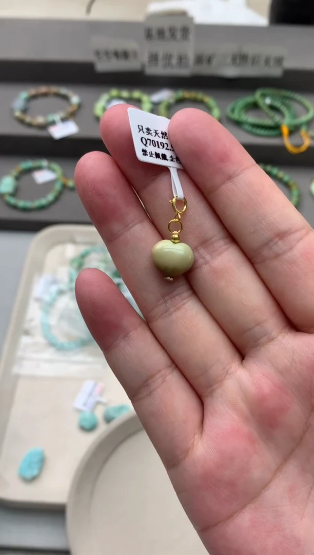 南红玛瑙雕刻未镶嵌A81