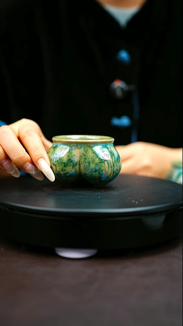 阿**艺102#原矿钧瓷炉钧釉三足仰韶杯