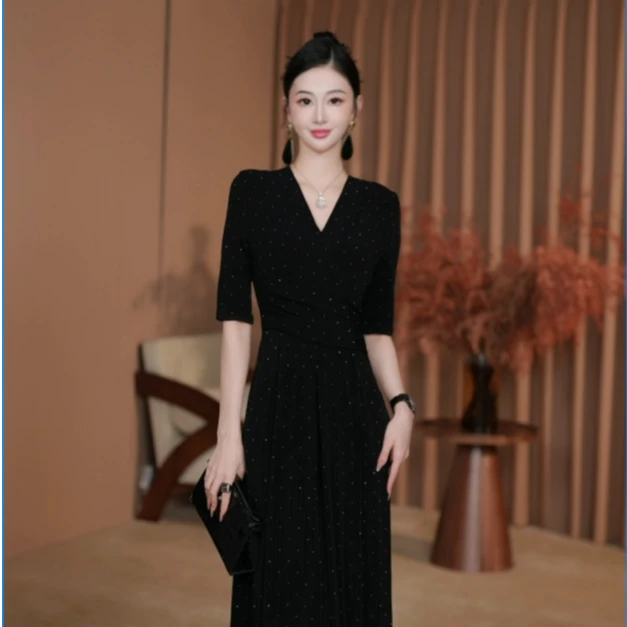 东东定制【小蛮腰】25年夏装时尚轻奢显瘦百搭五分袖连衣裙