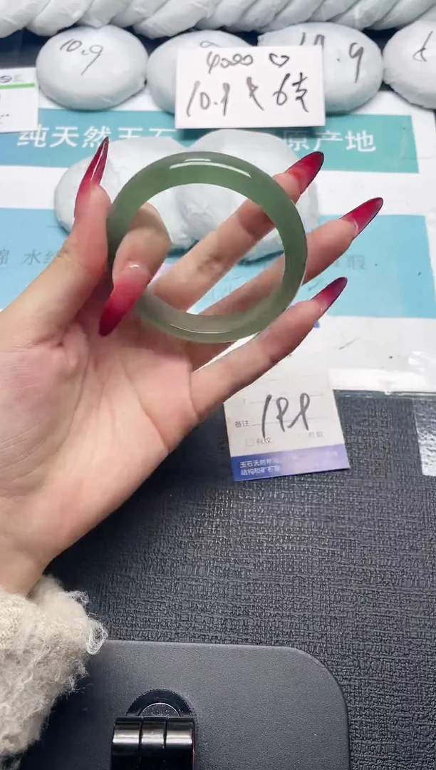 未镶嵌手镯石英质玉155-55