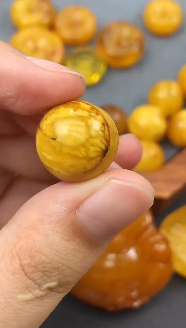 未镶嵌琥珀珠宝奇石232