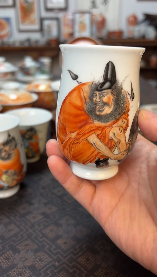 泛红钟馗主人被一个