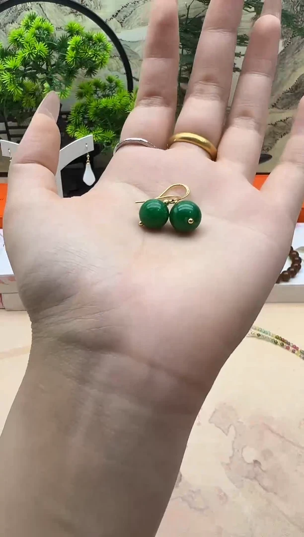 未镶嵌翡翠耳饰83