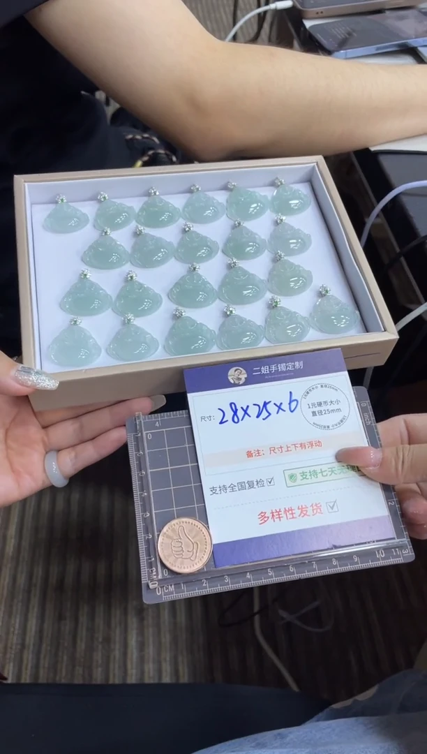 翡翠挂件18K金镶嵌高货佛公FL10多样性发其一CP配绳