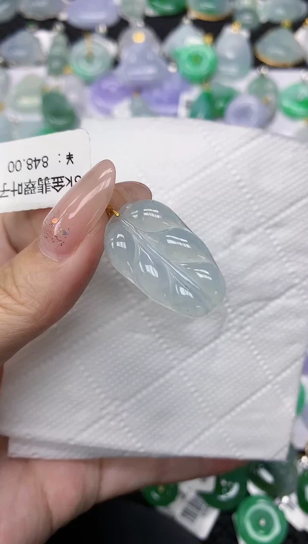 颈饰18K金镶嵌翡翠1111111111