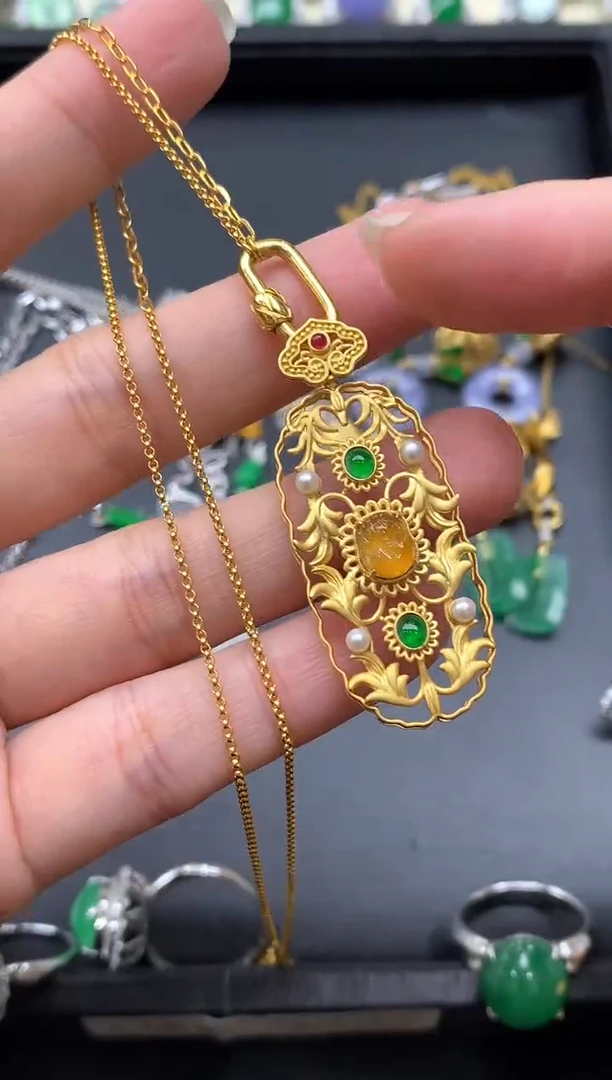 颈饰18K金镶嵌翡翠711-中国好珍宝