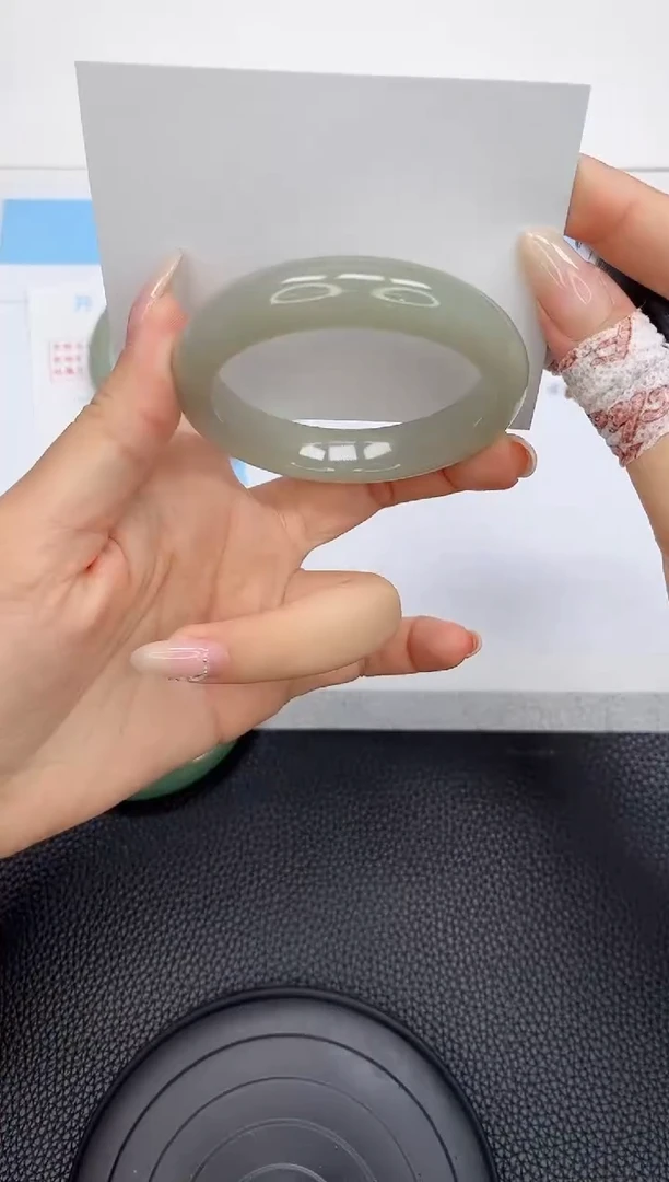 石英质玉手镯未镶嵌38-52.7