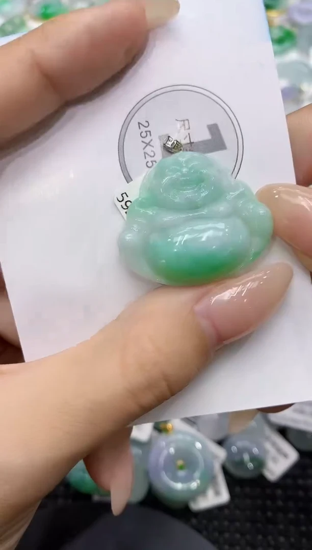 颈饰18K金镶嵌翡翠111111111111