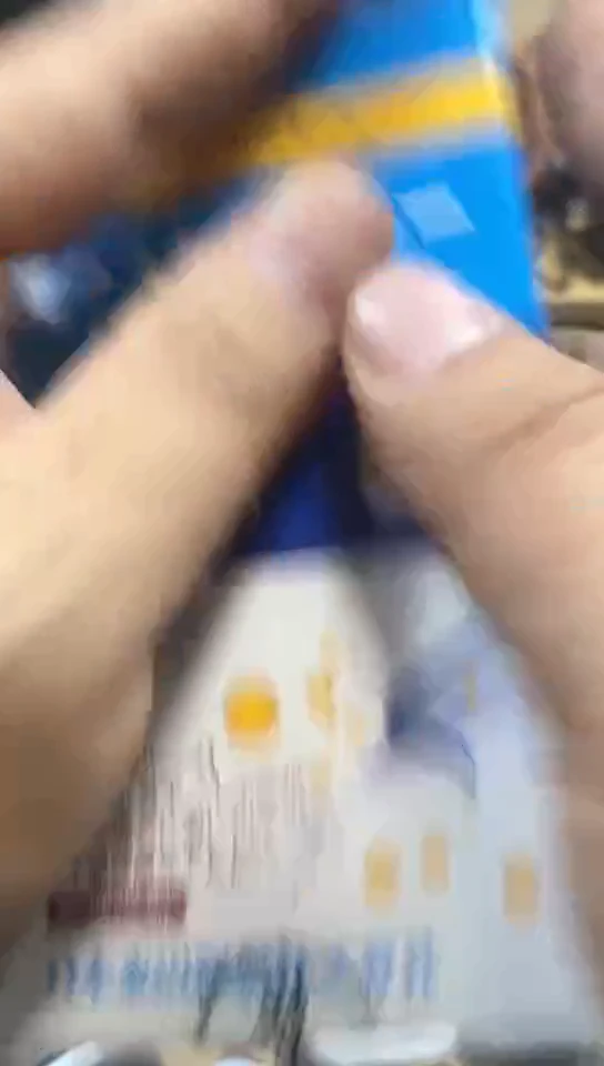 瓷片闪购商品  如图所示