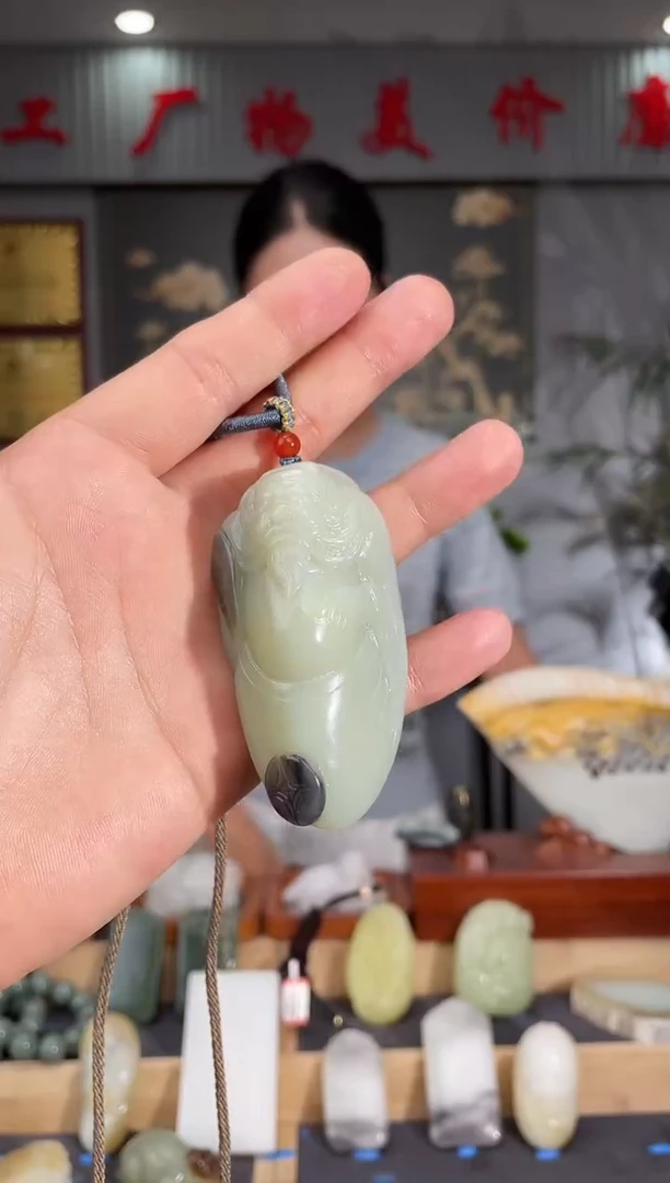 和田玉未镶嵌颈饰1