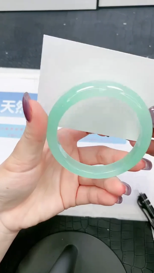 【闪购商品】石英质玉手镯未镶嵌53-60