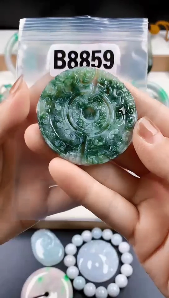 颈饰未镶嵌翡翠天然翡翠吊坠挂件