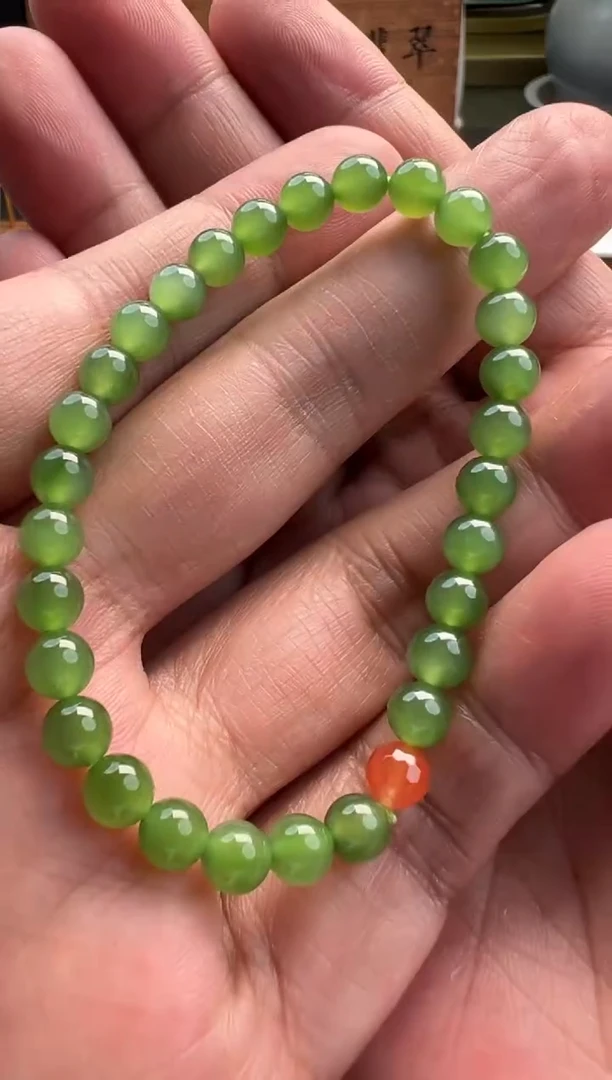 颈饰未镶嵌和田玉鸟****屋和田玉颈饰