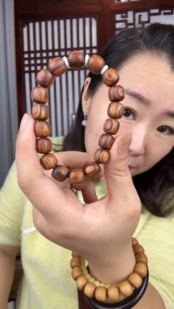 黄花梨/降香黄檀黄花梨卡1010桶珠手串