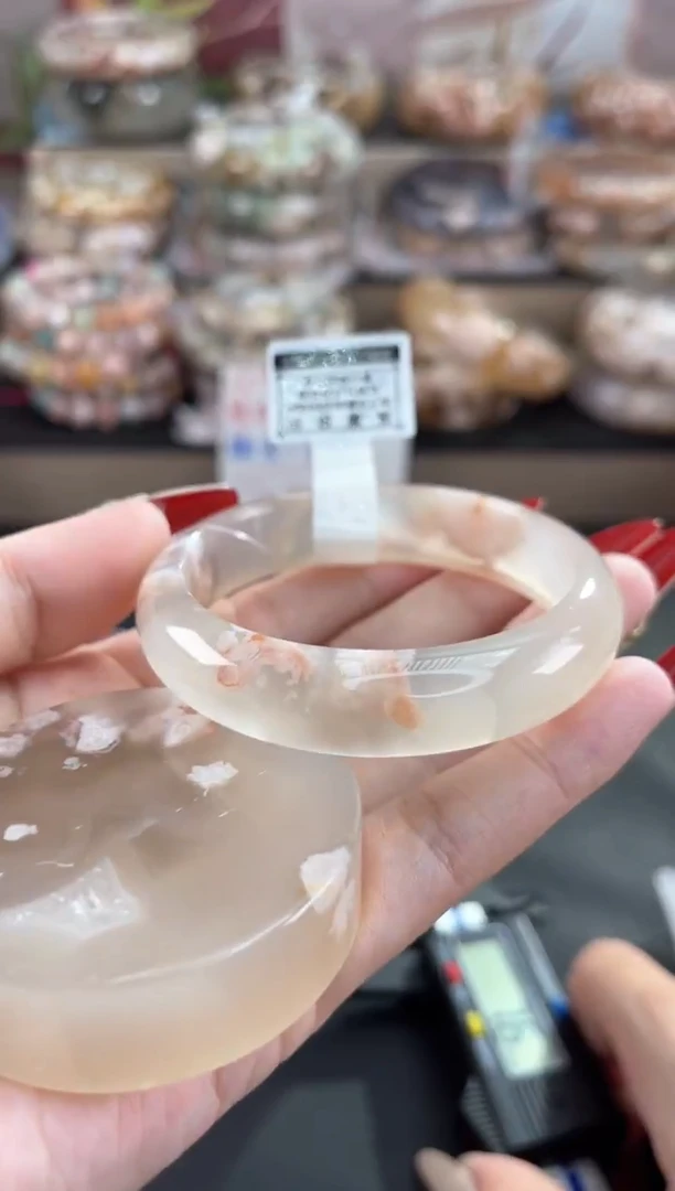 未镶嵌手镯石英质玉52