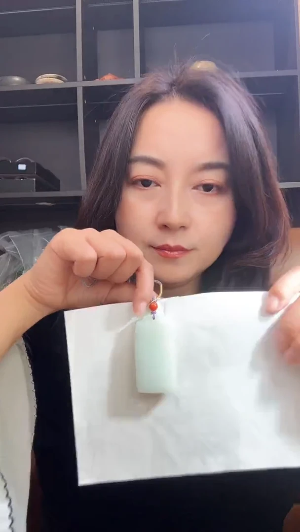 颈饰未镶嵌和田玉吊坠