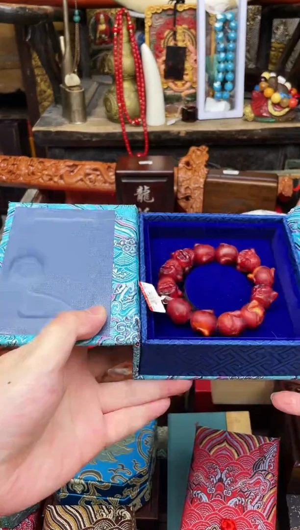 木-=-=-=-=-=-=-=-龙，佛手串