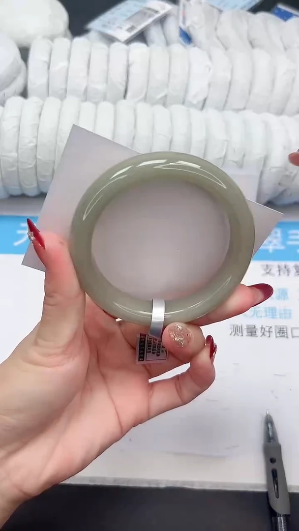 未镶嵌手镯石英质玉105-53.2D
