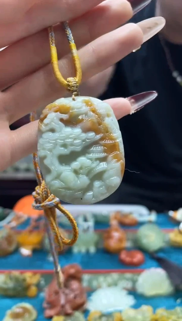 未镶嵌岫玉吊坠·